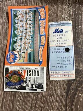 1988 New York Mets Eastern Division Champions Pin & stub from 9/12/90
